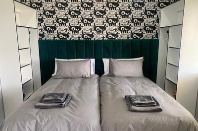 Apartment / Flat For Rent in Dolphin Beach, Cape Town