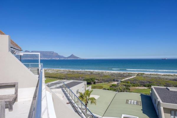 Apartment / Flat For Sale in Dolphin Beach, Cape Town